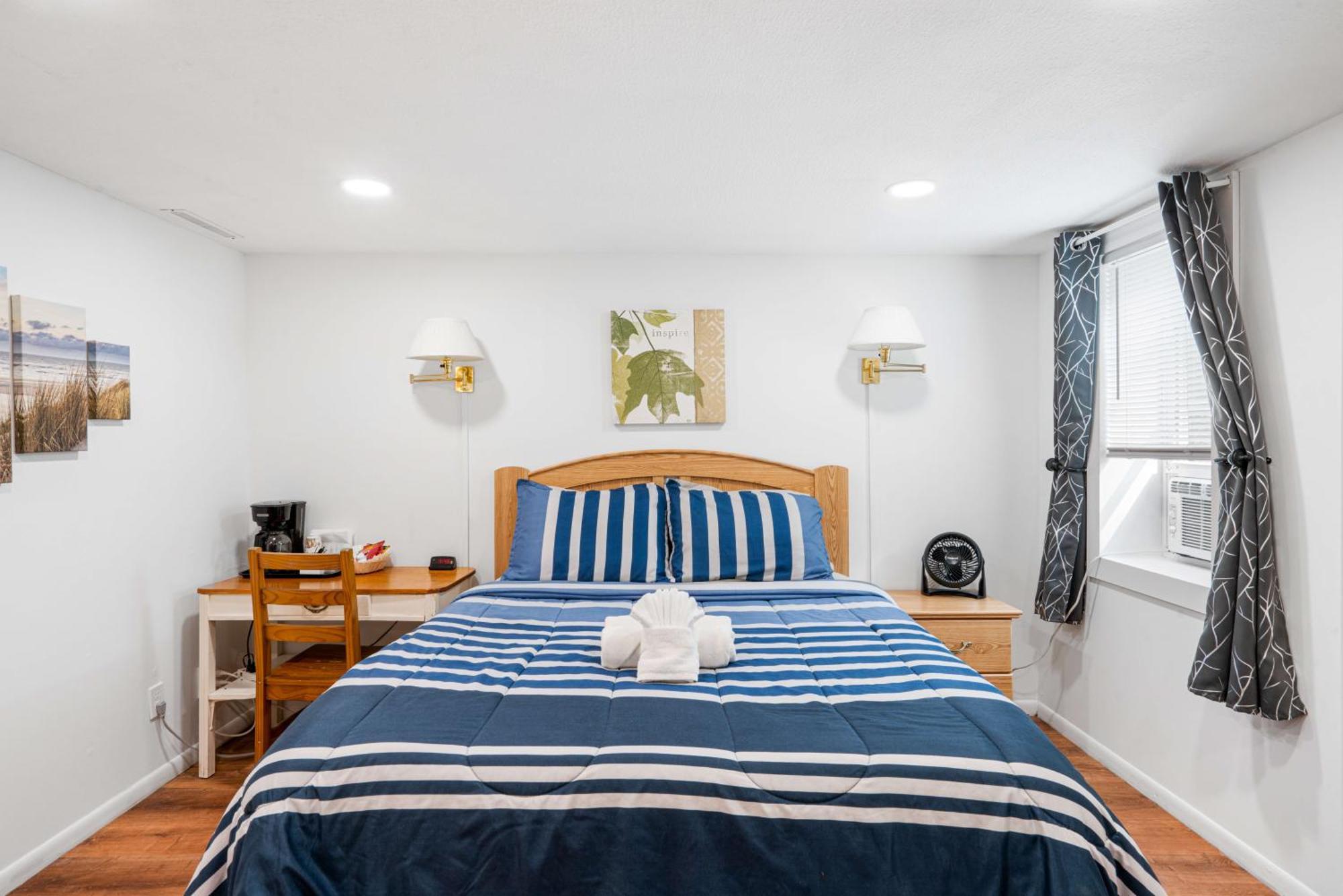 Motel South Arm Retreats East Jordan Esterno foto