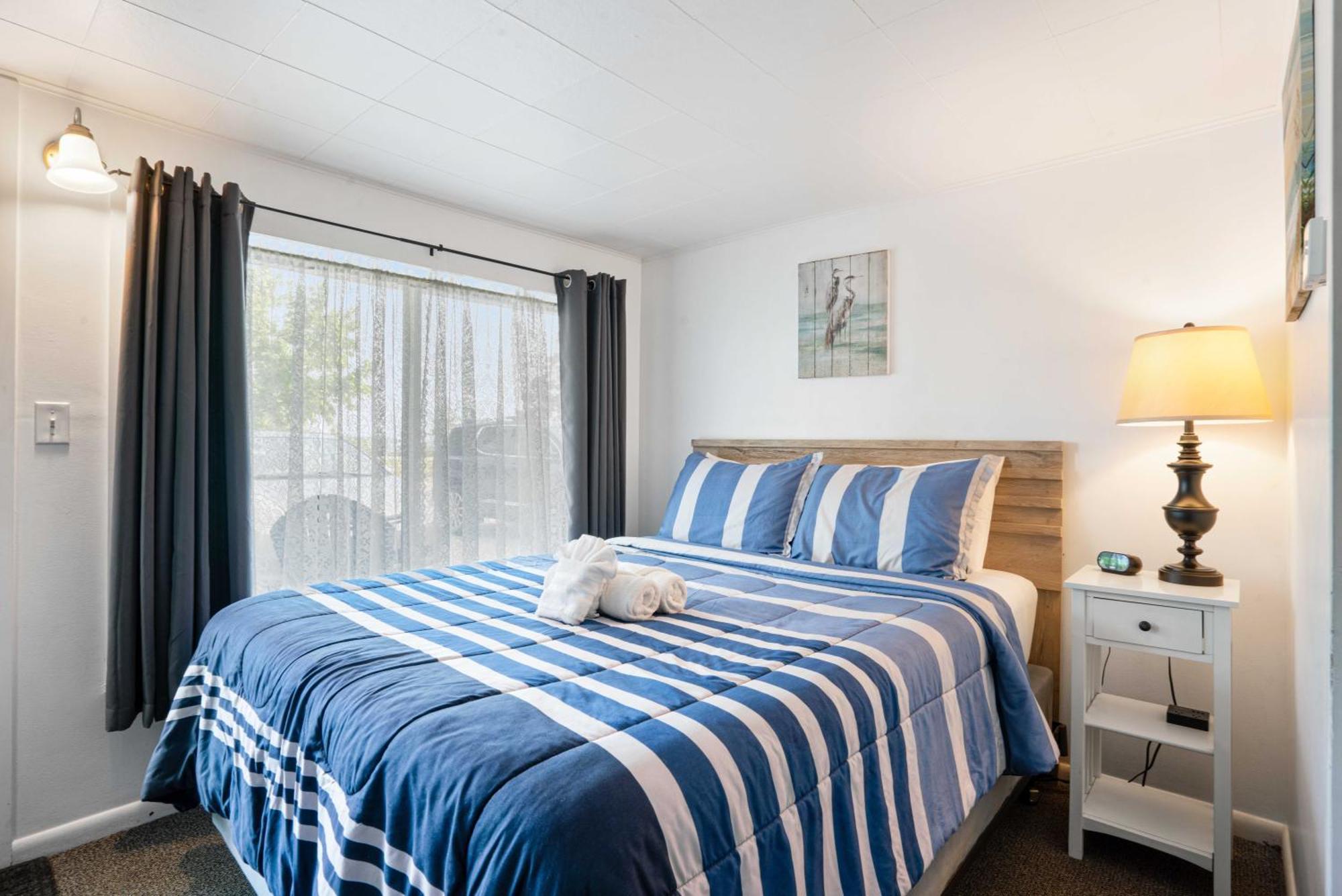 Motel South Arm Retreats East Jordan Esterno foto