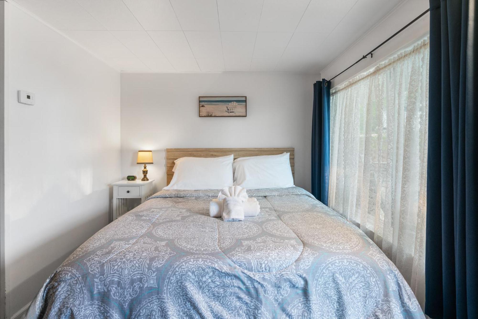 Motel South Arm Retreats East Jordan Esterno foto
