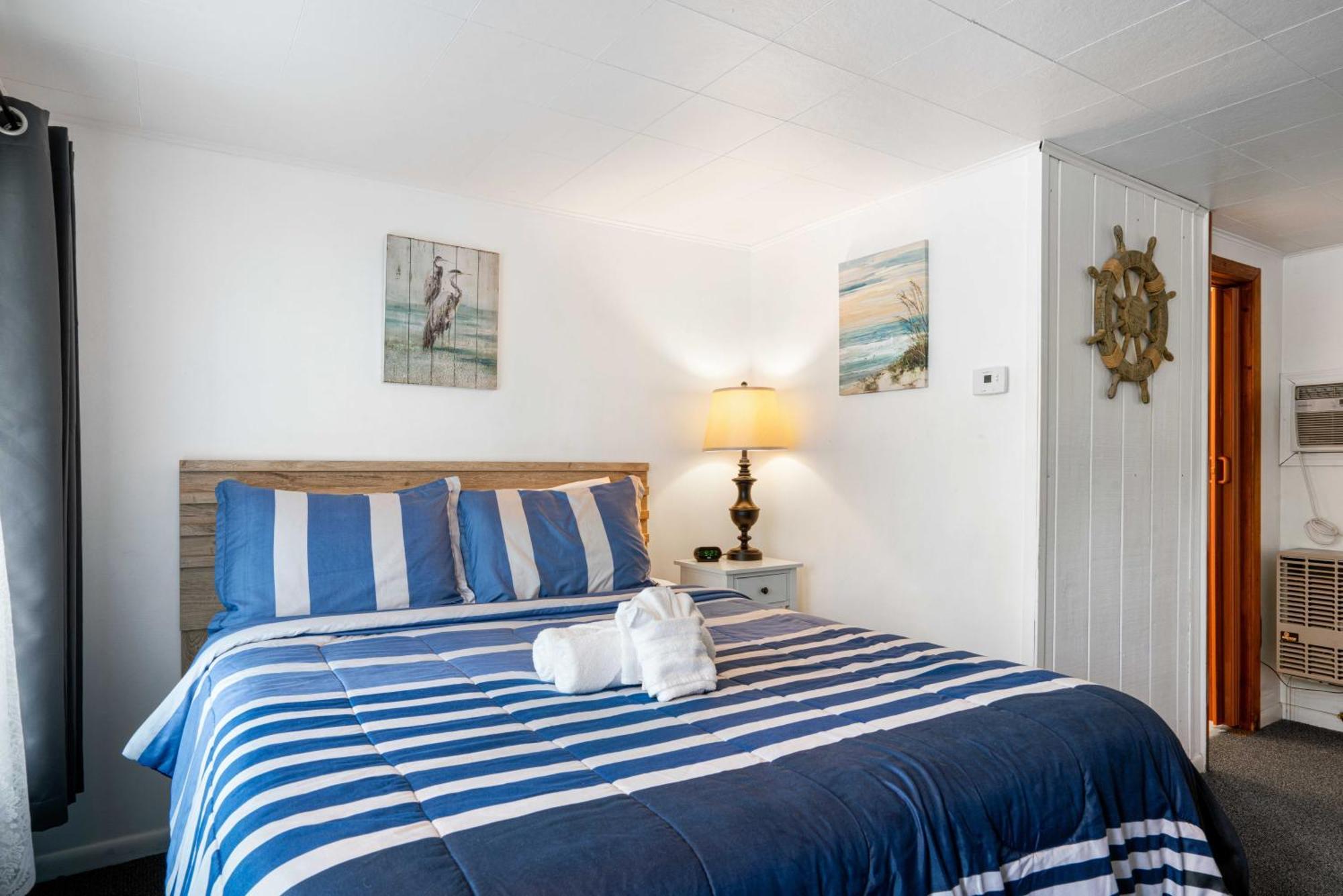 Motel South Arm Retreats East Jordan Esterno foto