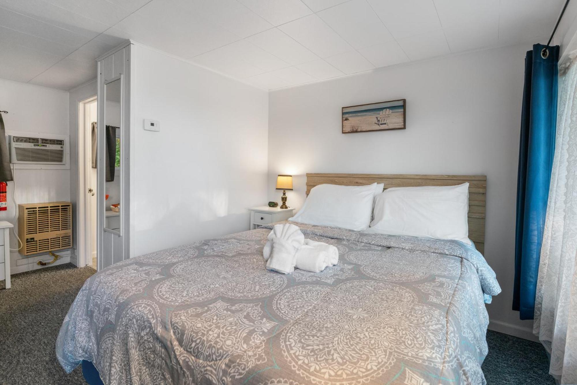 Motel South Arm Retreats East Jordan Esterno foto